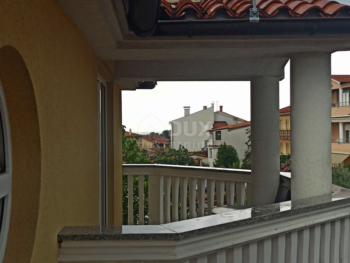 ISTRIA, MEDULIN Palazzina a Pjescana uvala con vista mare