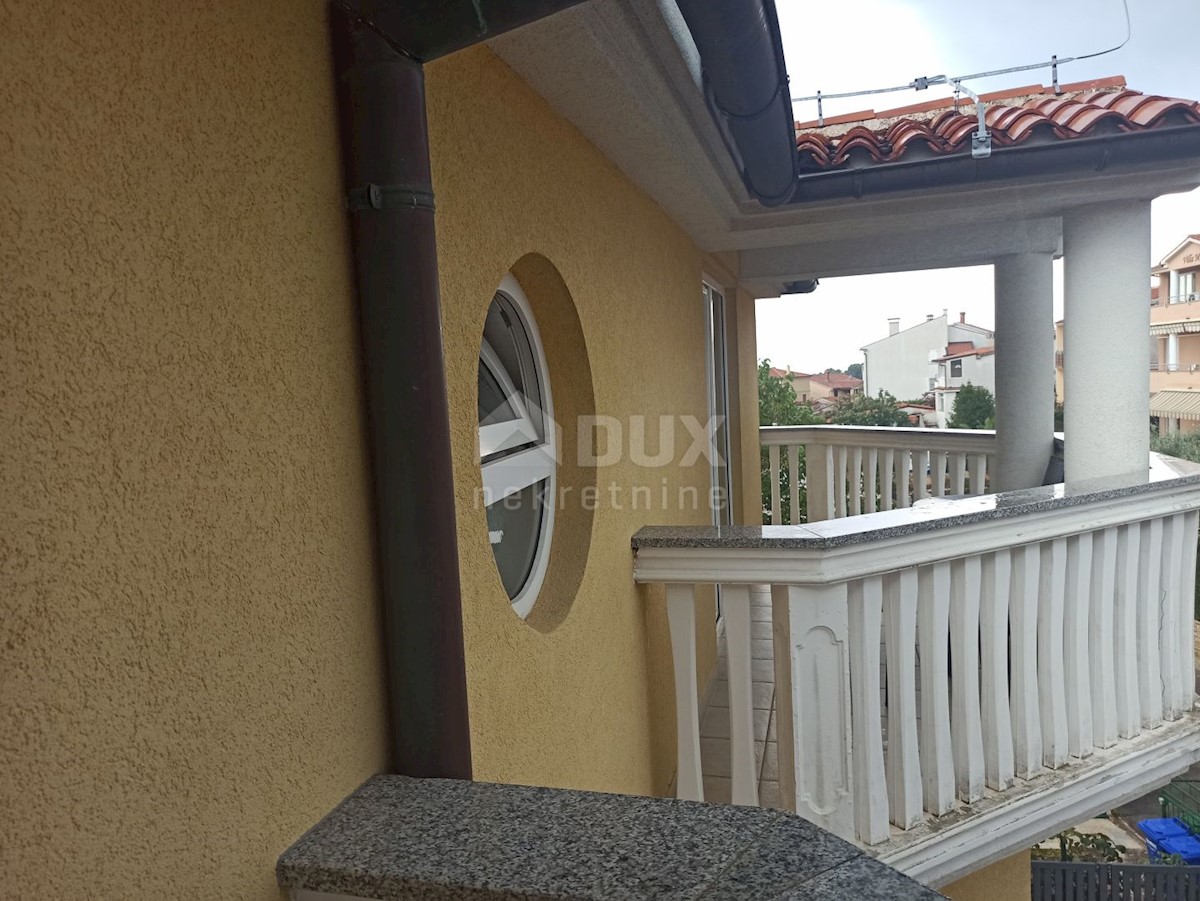 ISTRIA, MEDULIN Palazzina a Pjescana uvala con vista mare