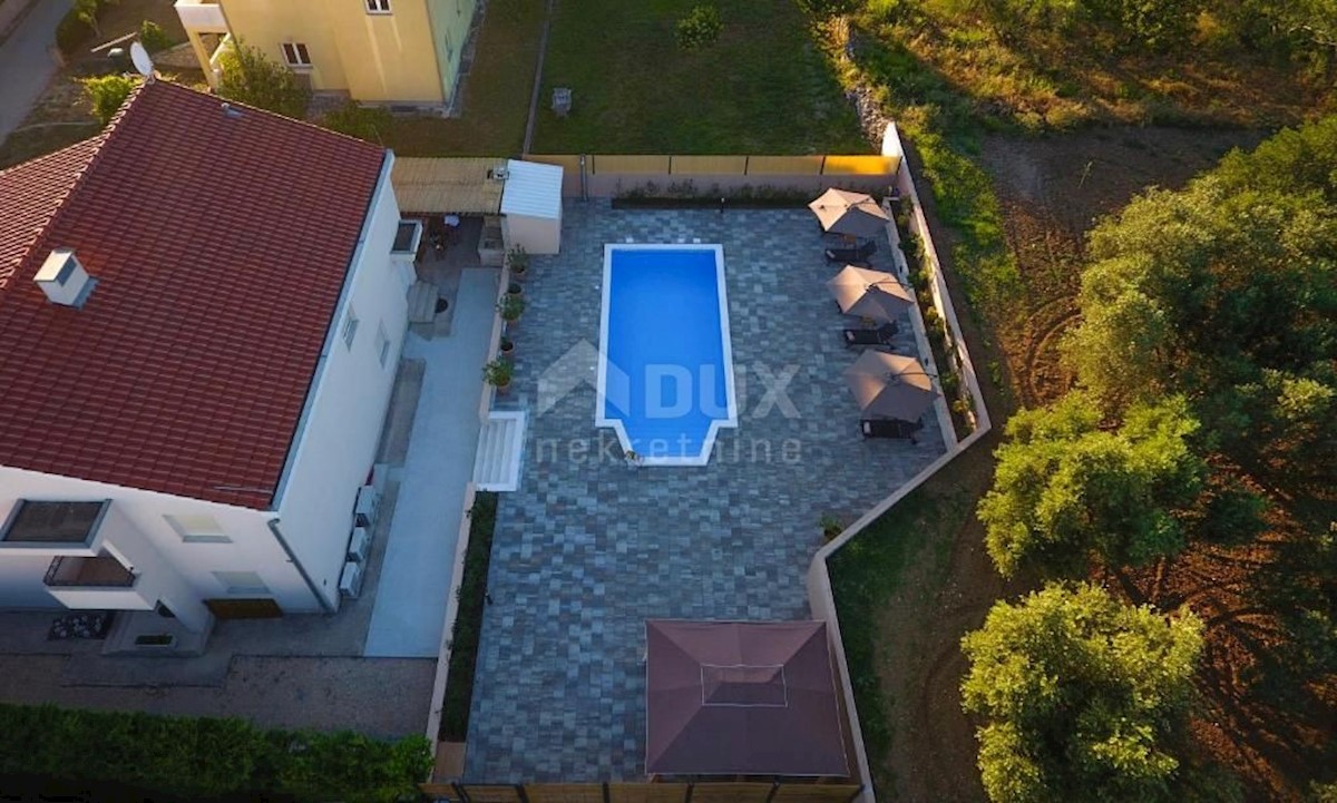 ZADAR - Casa con piscina vicino al mare