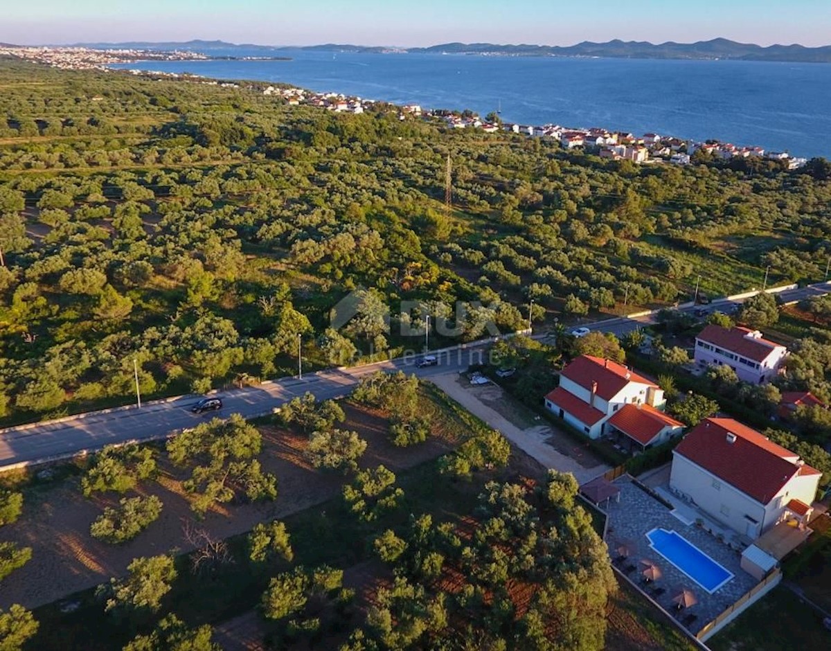 ZADAR - Casa con piscina vicino al mare