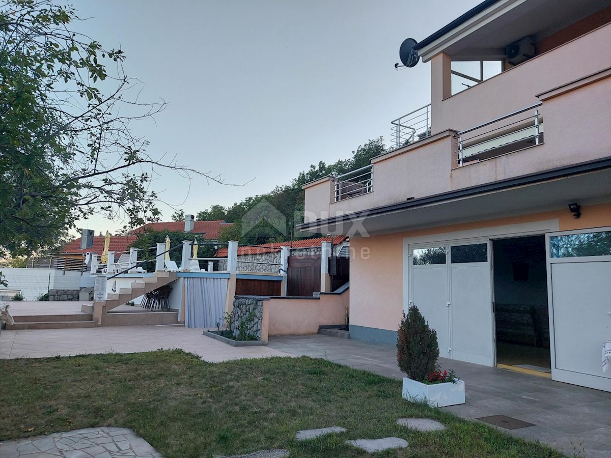 OPATIJA, VEPRINAC - villa 1000m2 con vista mare, 6 appartamenti e piscina + ambiente 1000m2