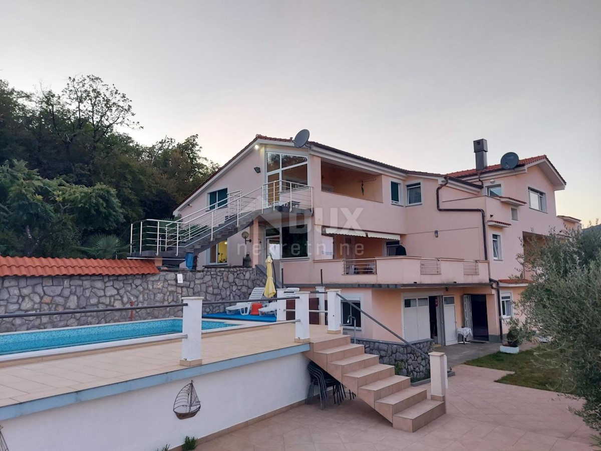 OPATIJA, VEPRINAC - villa 1000m2 con vista mare, 6 appartamenti e piscina + ambiente 1000m2