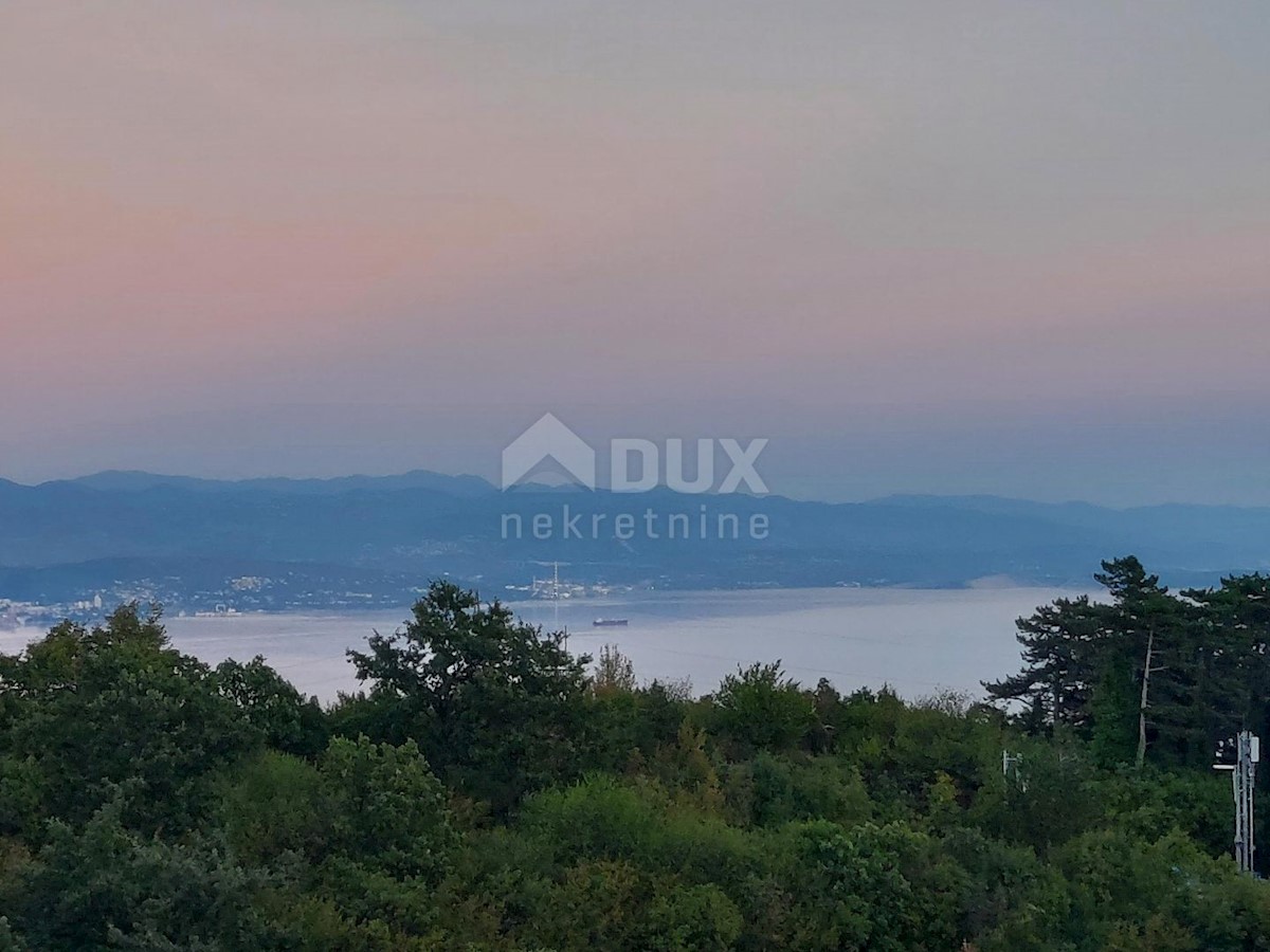 OPATIJA, VEPRINAC - villa 1000m2 con vista mare, 6 appartamenti e piscina + ambiente 1000m2