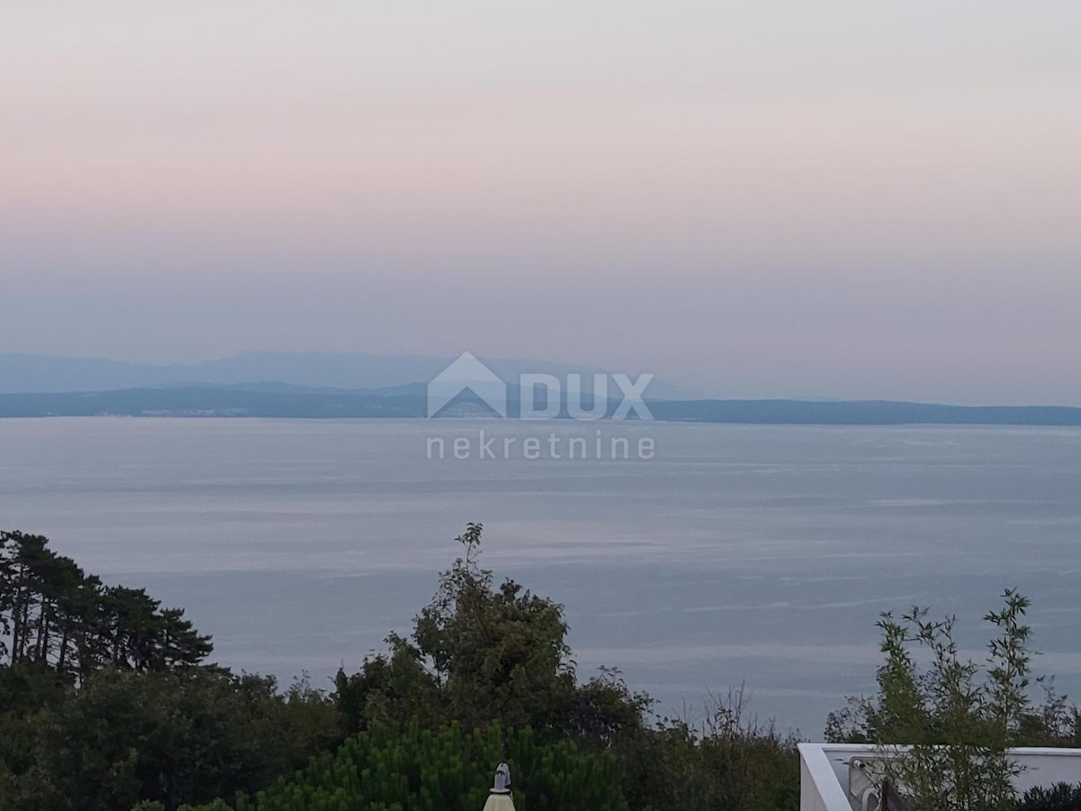 OPATIJA, VEPRINAC - villa 1000m2 con vista mare, 6 appartamenti e piscina + ambiente 1000m2