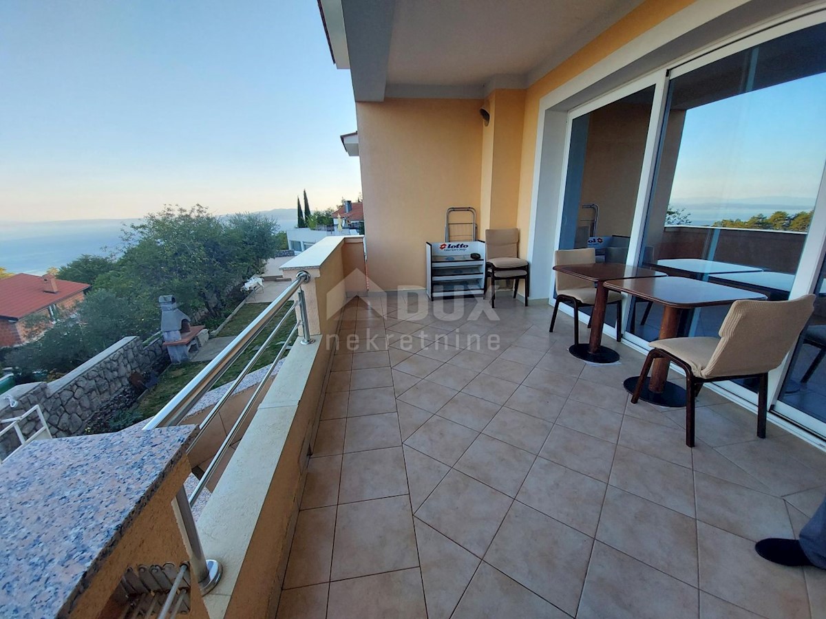 OPATIJA, VEPRINAC - villa 1000m2 con vista mare, 6 appartamenti e piscina + ambiente 1000m2