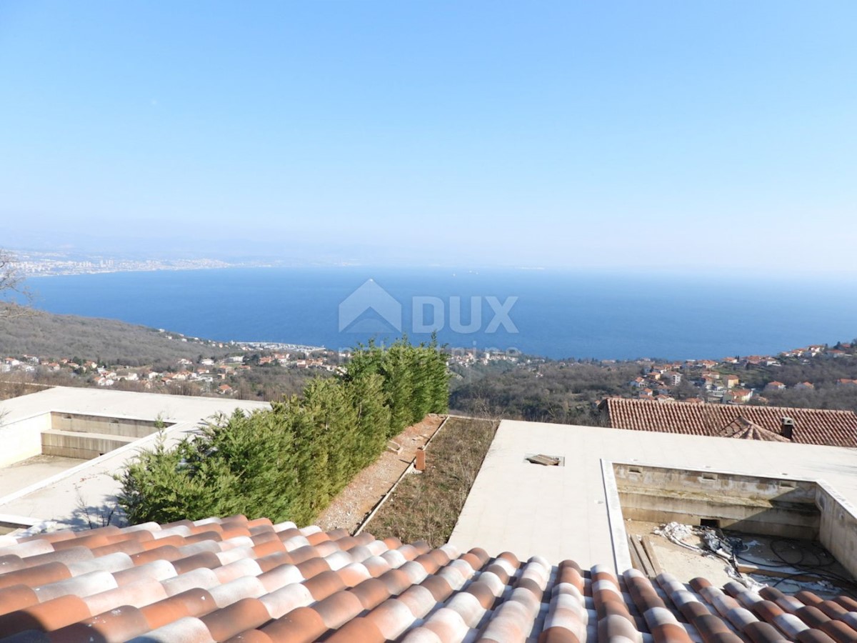 OPATIJA, IČIĆI, ANIČIĆI - villa 500m2, costruzione iniziata (2 unità) con piscina e vista panoramica sul mare + area circostante 2500m2