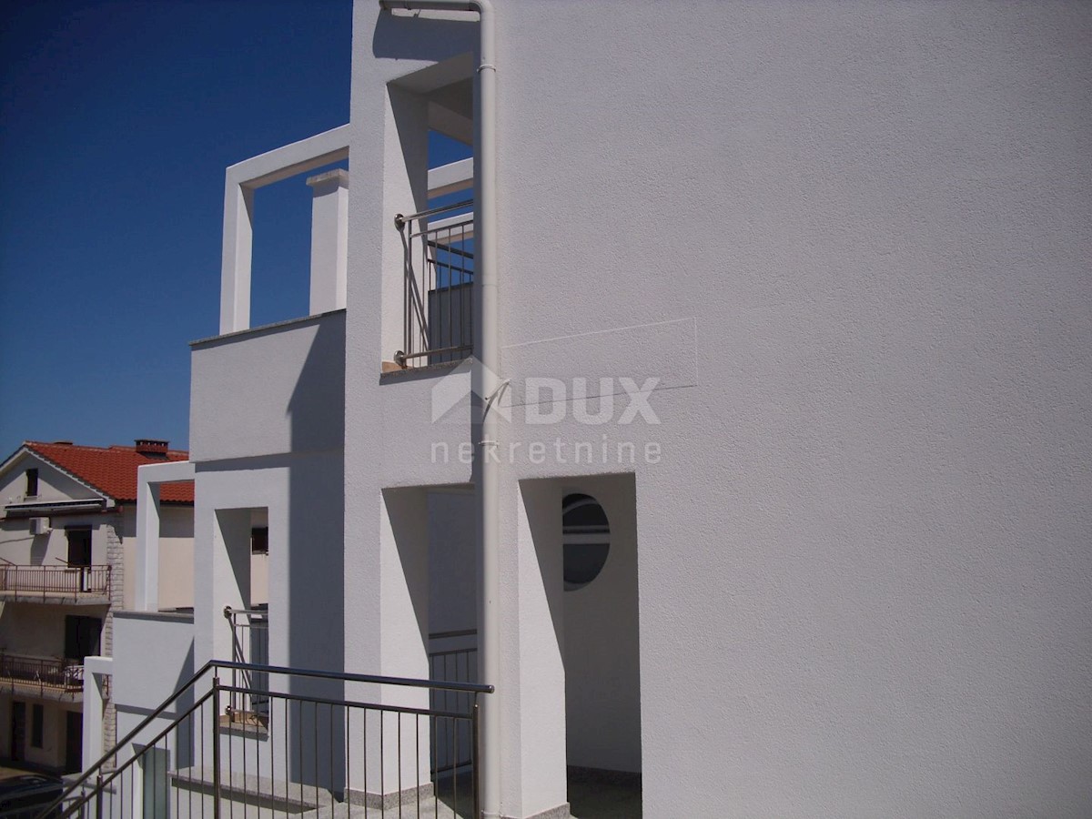 ISOLA DI KRK, MALINSKA - Appartamento duplex con vista mare