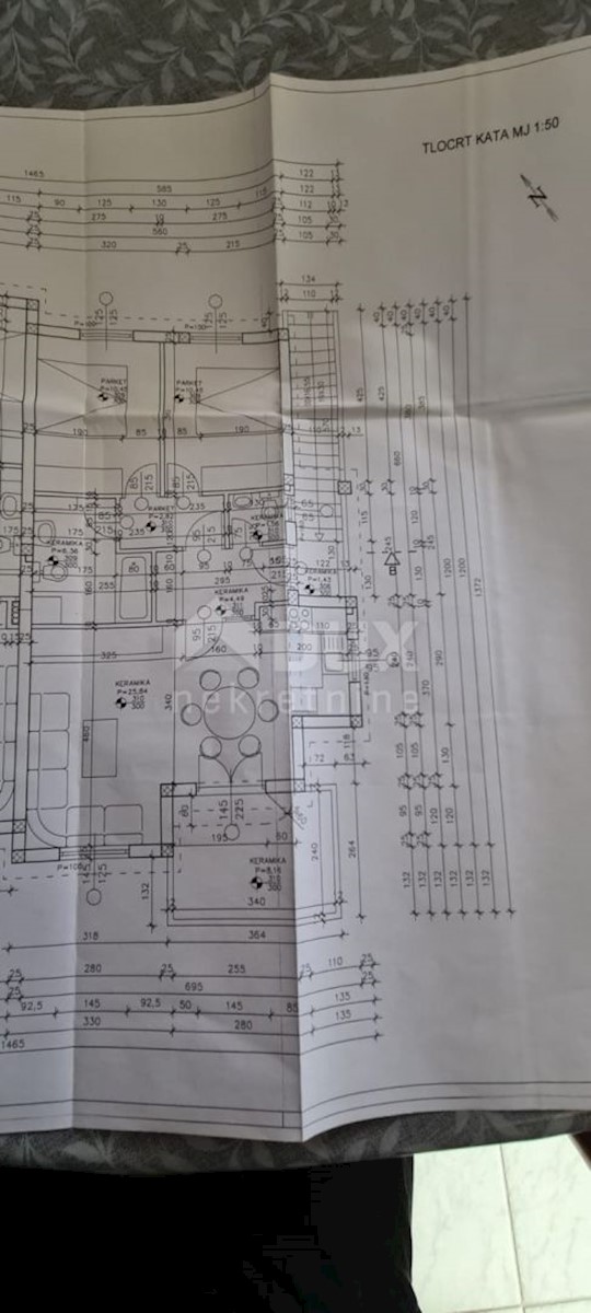 PAKOŠTANE - appartamento con due camere da letto al primo piano