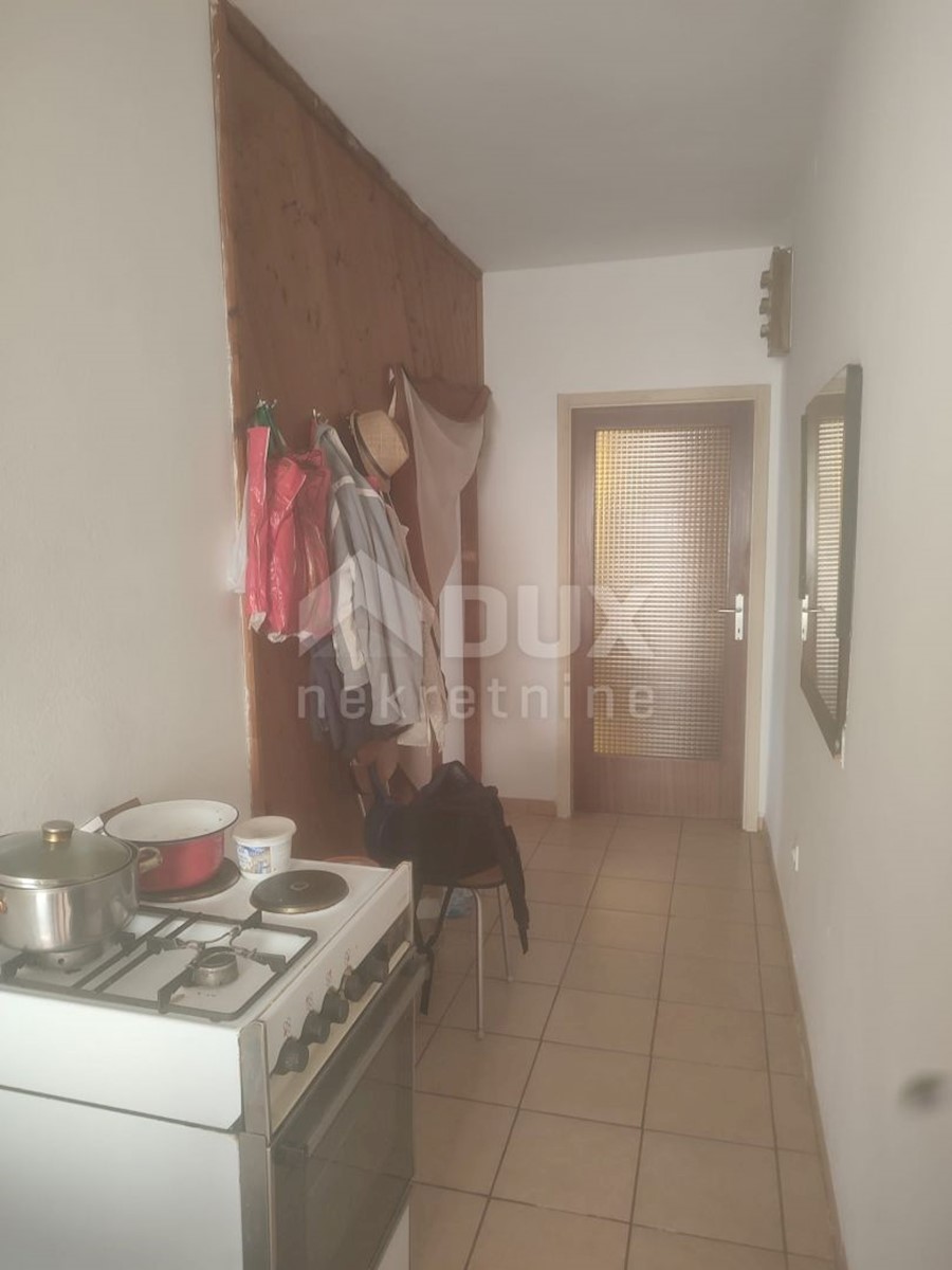 ISTRIA, POLA Casa unifamiliare + terreno edificabile 434 m2!!!