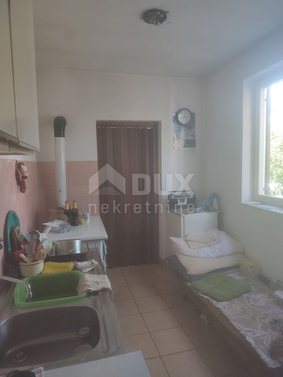 ISTRIA, POLA Casa unifamiliare + terreno edificabile 434 m2!!!