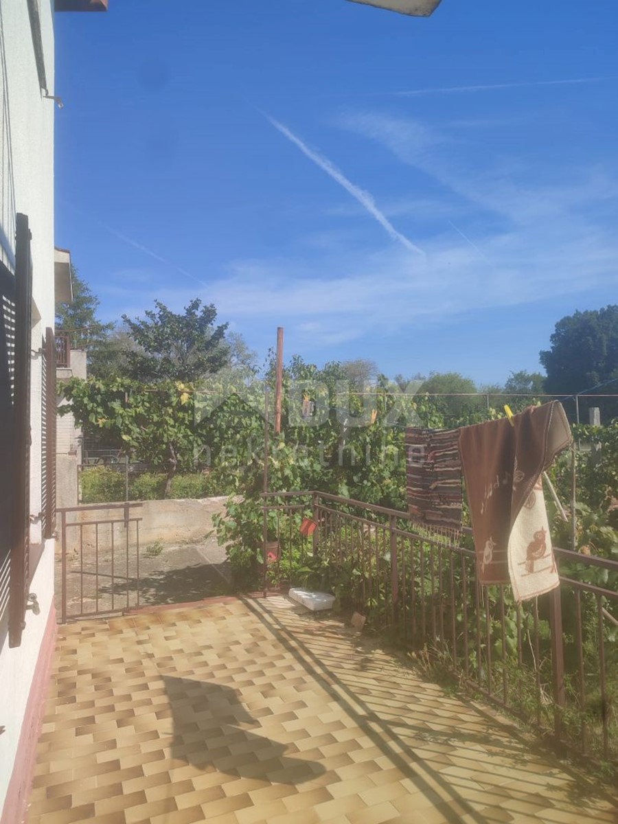 ISTRIA, POLA Casa unifamiliare + terreno edificabile 434 m2!!!