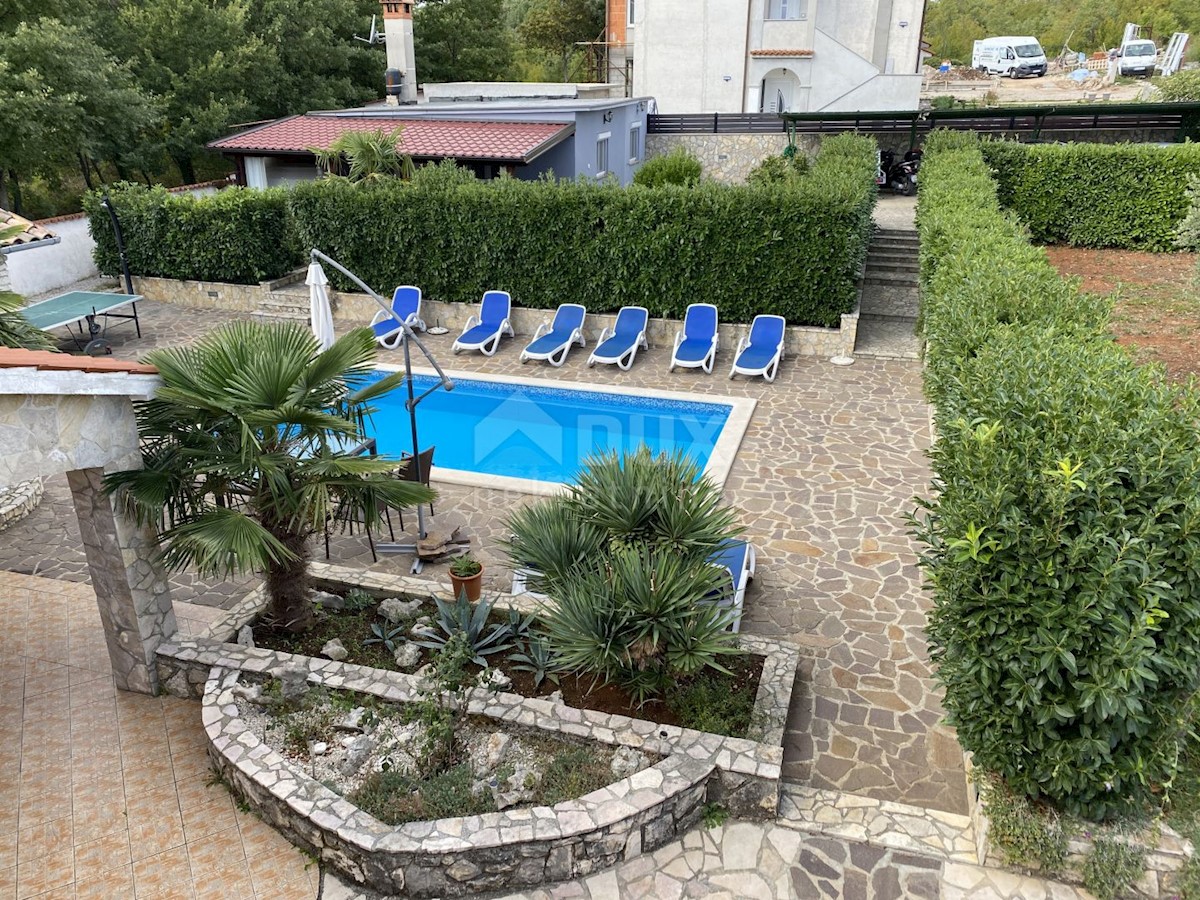 ISTRIA, LABIN - Due case con annesse piscine