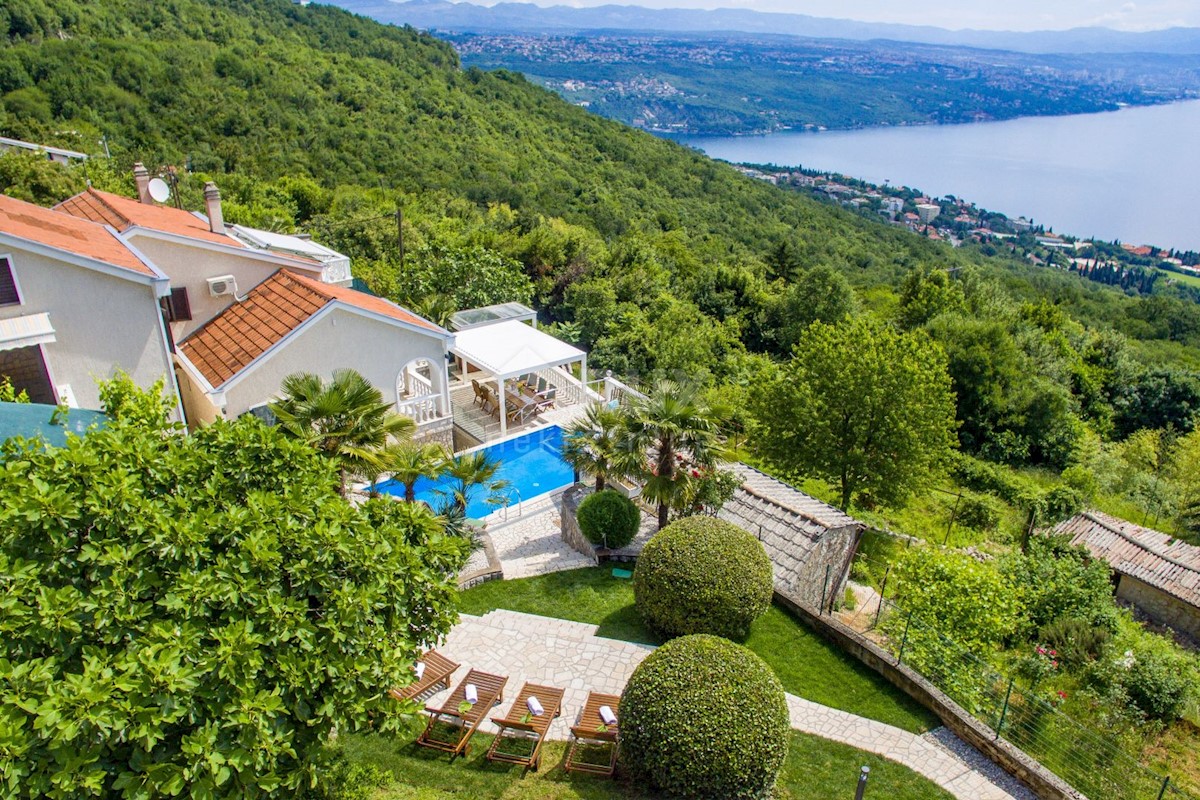 OPATIJA, MATULJI - Villa con vista sul blu del Quarnero