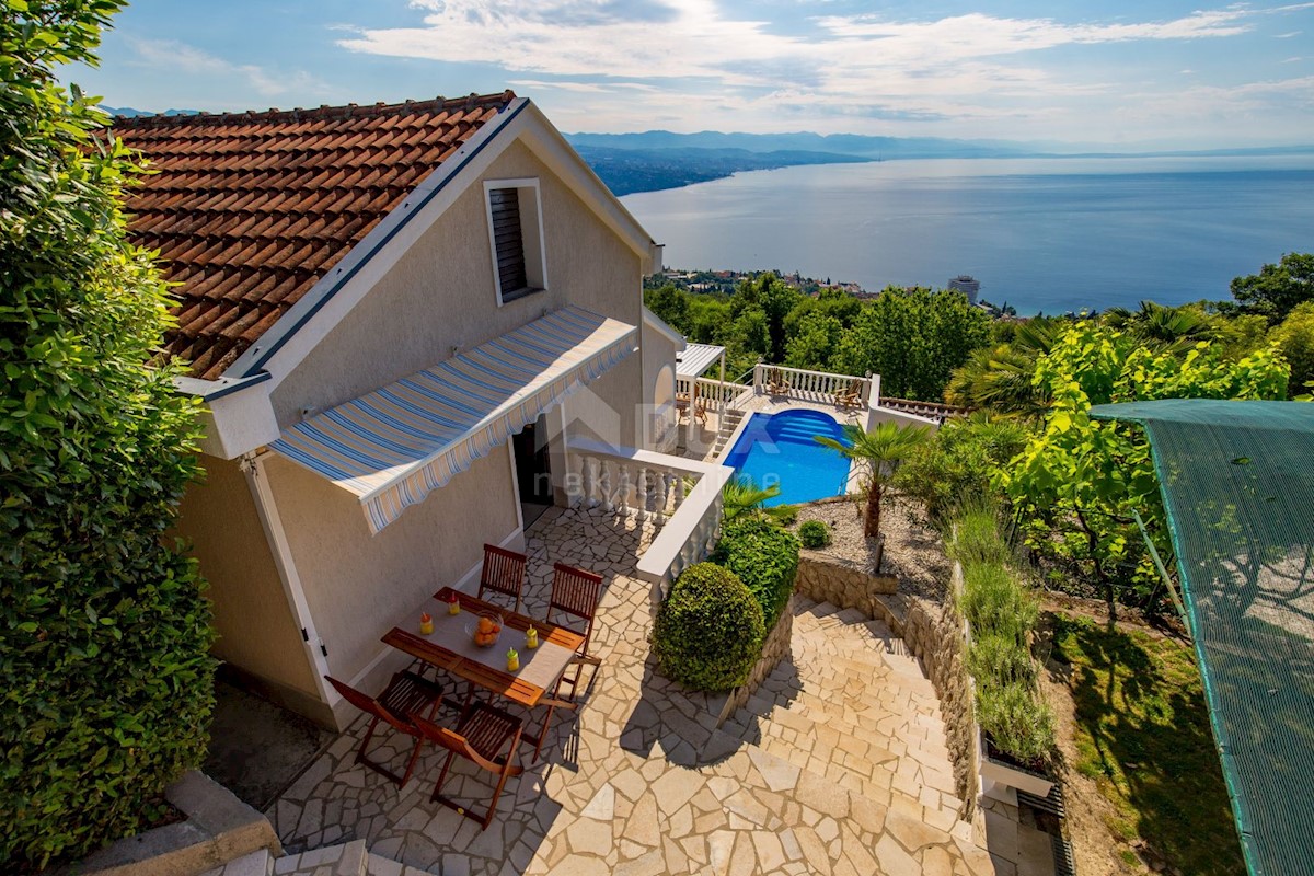 OPATIJA, MATULJI - Villa con vista sul blu del Quarnero