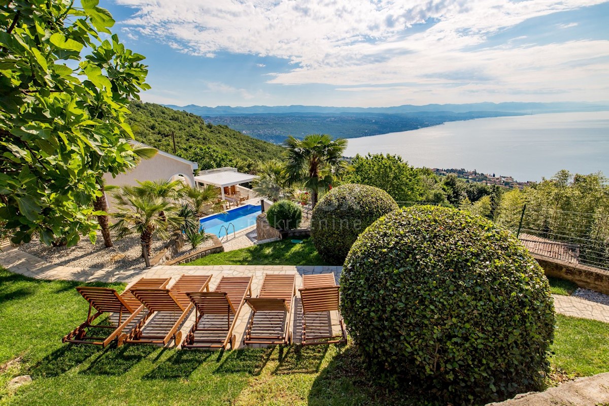 OPATIJA, MATULJI - Villa con vista sul blu del Quarnero