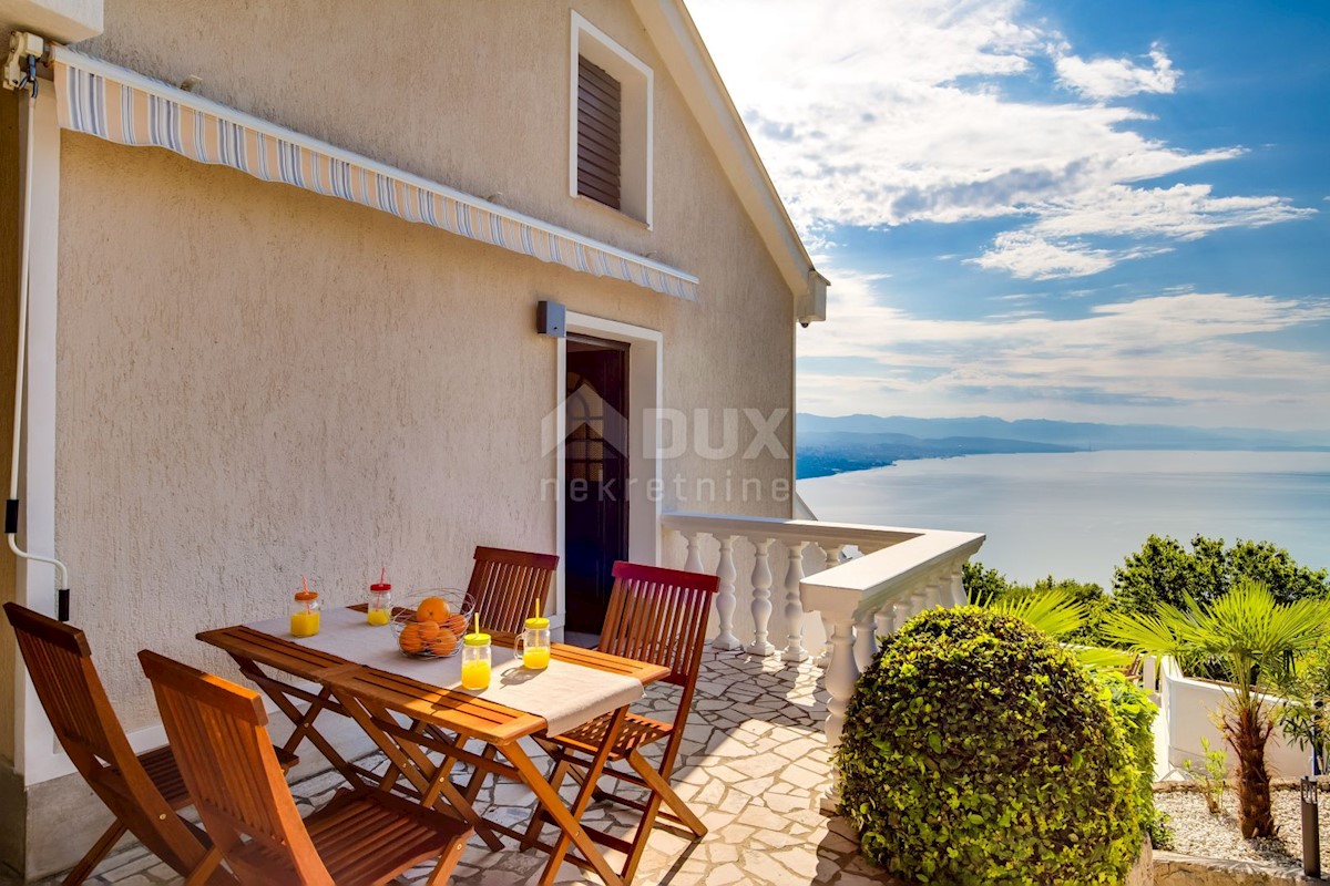 OPATIJA, MATULJI - Villa con vista sul blu del Quarnero