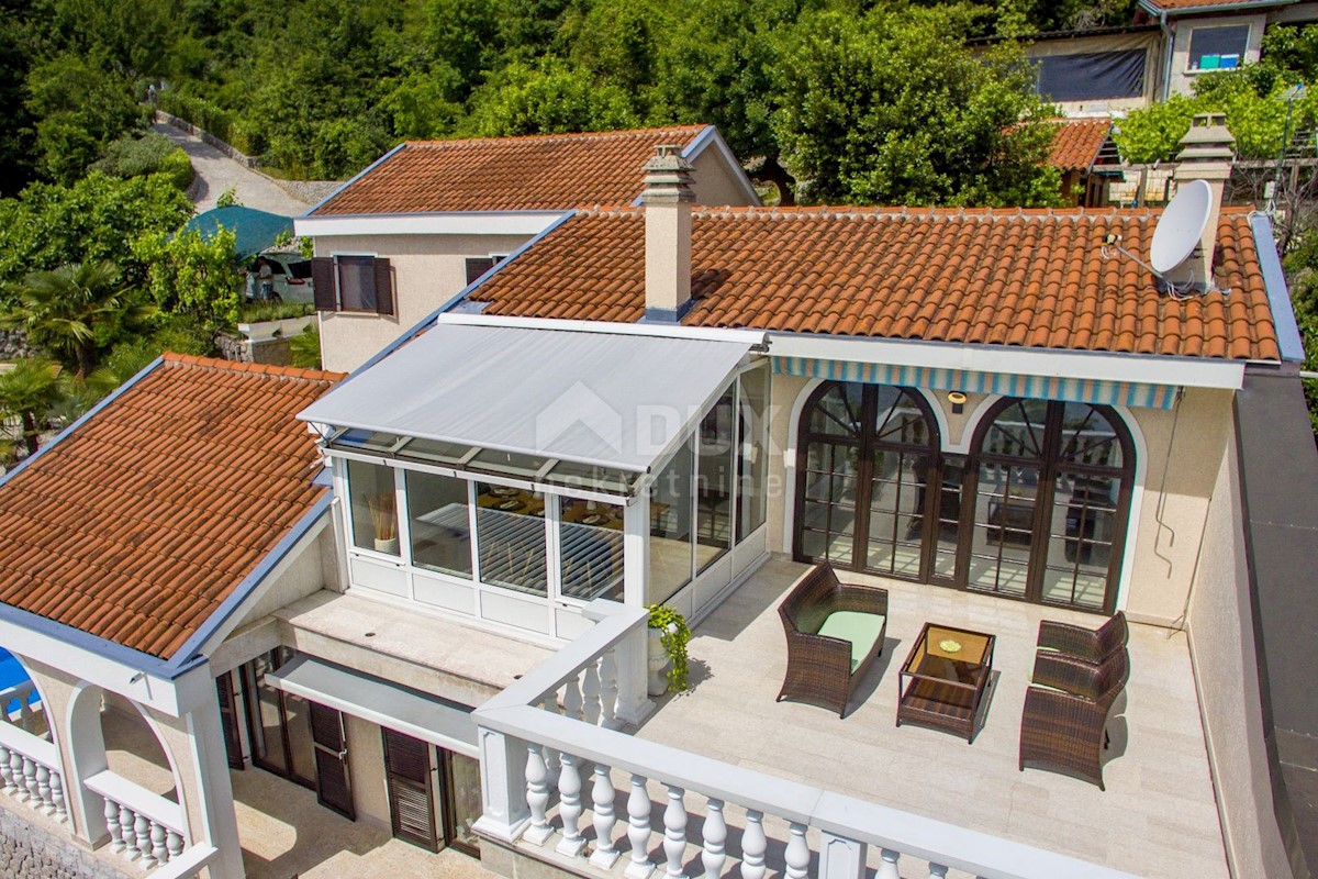 OPATIJA, MATULJI - Villa con vista sul blu del Quarnero