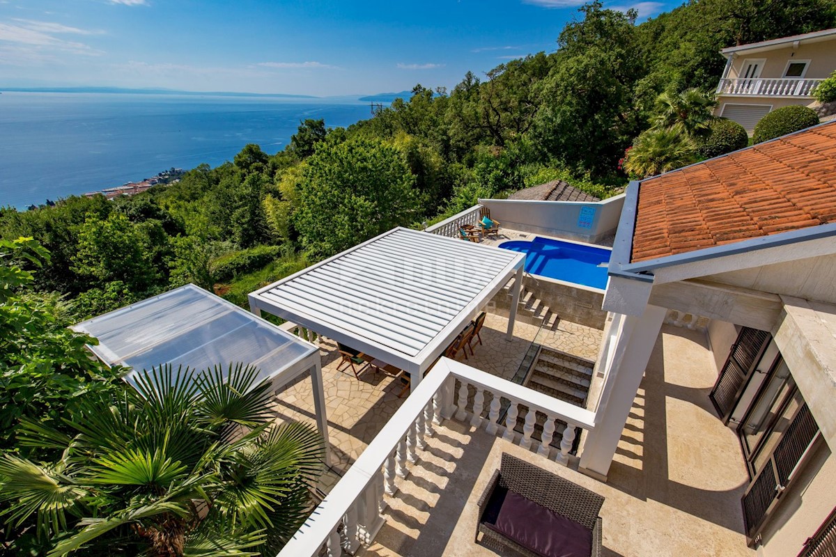 OPATIJA, MATULJI - Villa con vista sul blu del Quarnero