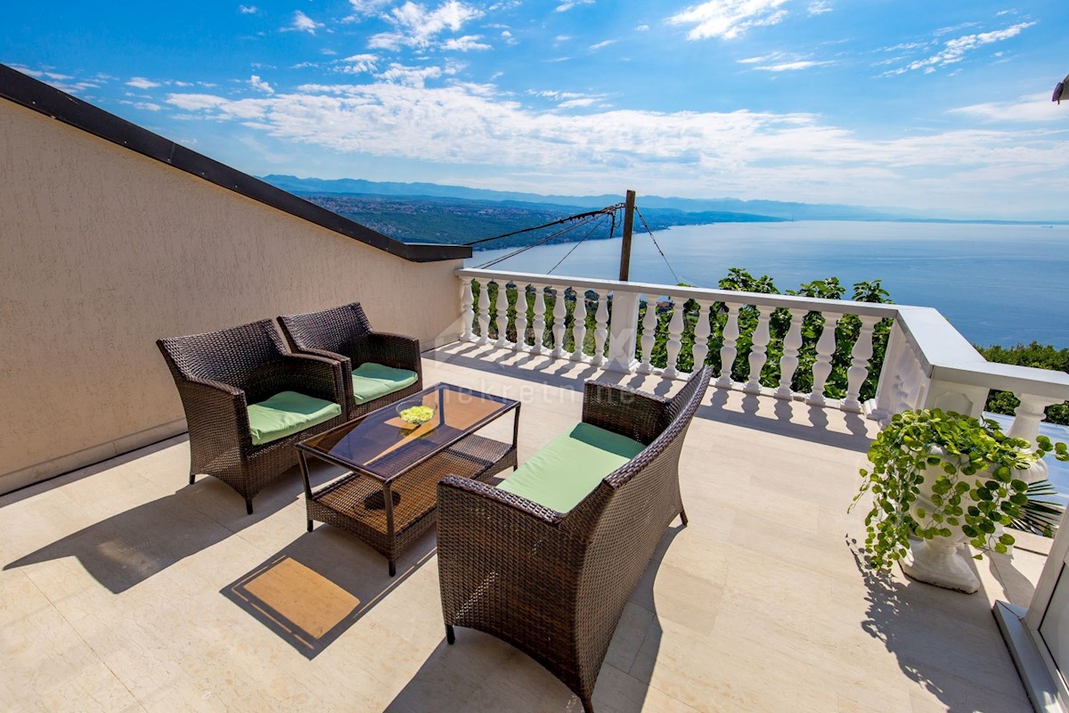 OPATIJA, MATULJI - Villa con vista sul blu del Quarnero