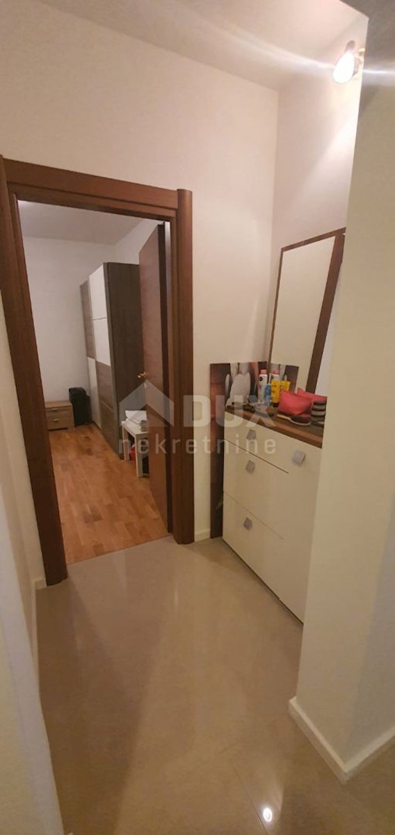 VODICE, SRIMA - Appartamento con 3 camere da letto 81 m2