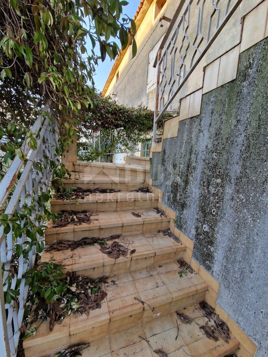 ISTRIA, BUIE - Casa in pietra in posizione tranquilla