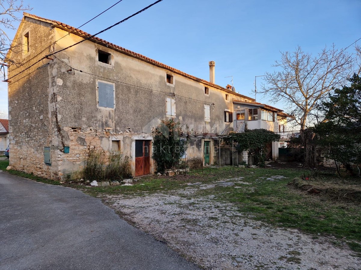 ISTRIA, BUIE - Casa in pietra in posizione tranquilla