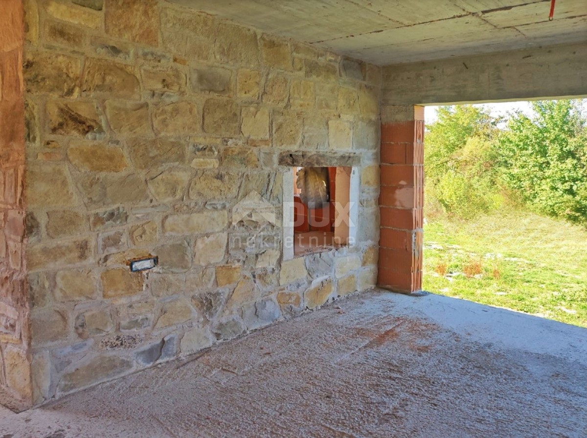 ISTRIA, CEROVLJE - Casa con ampio giardino