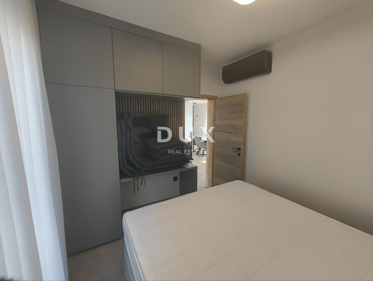 ISTRIA, POREČ - Moderna casa a un piano con piscina in una posizione meravigliosa, nuova costruzione