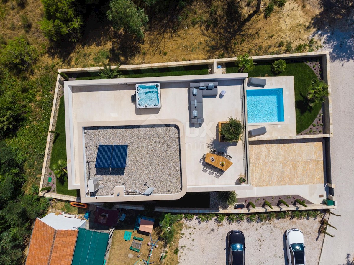 ZADAR, LJUBAČ - Villa di lusso 2a fila al mare