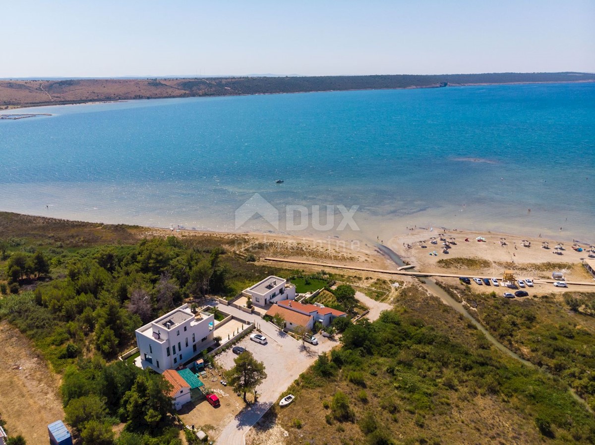 ZADAR, LJUBAČ - Villa di lusso 2a fila al mare