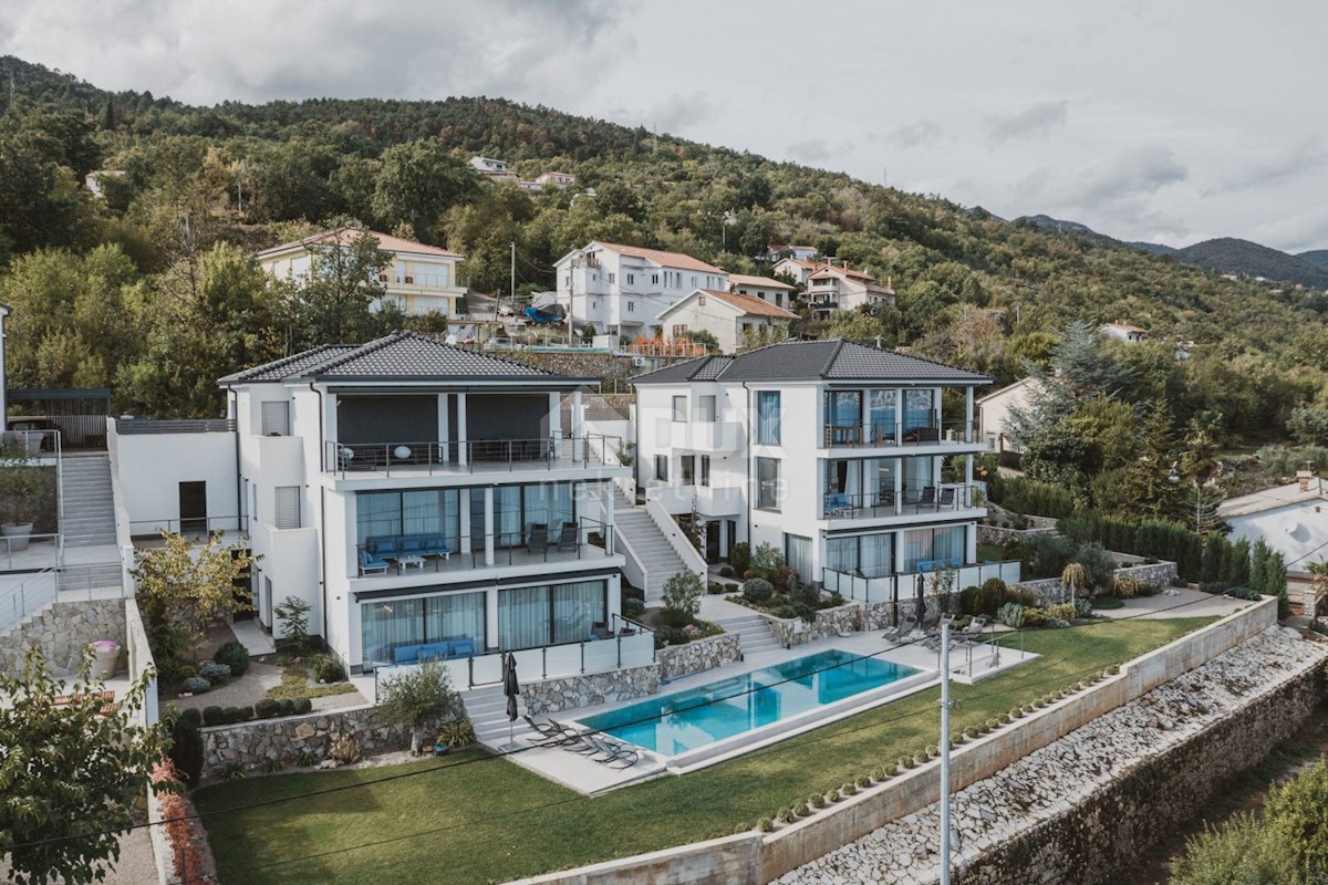 LOVRAN - LIGANJ - Appartamento in villa con piscina 120m2 + terrazza 27m2 con vista panoramica sul mare + ambiente 105m2