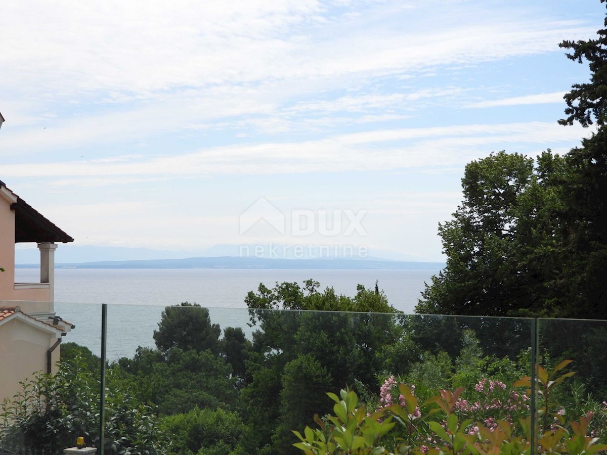 OPATIJA- appartamento in nuova costruzione 143m2 con vista mare + giardino 57m2- APPARTAMENTO 3