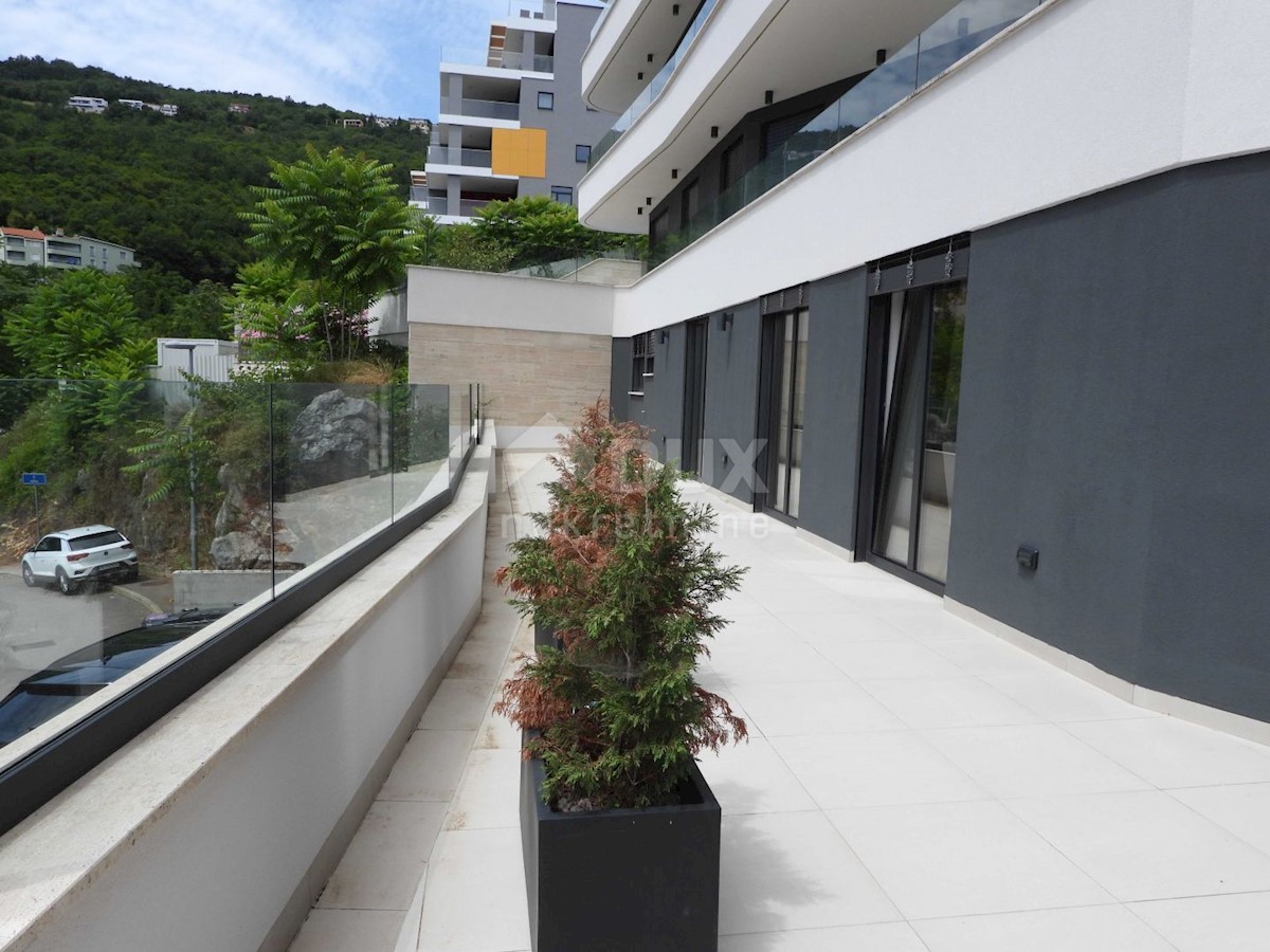 OPATIJA- appartamento in nuova costruzione 143m2 con vista mare + giardino 57m2- APPARTAMENTO 3