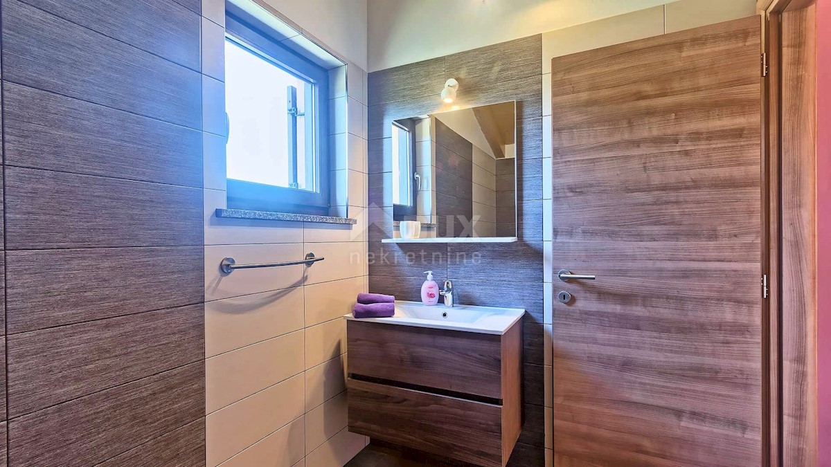 ISTRIA, BARBAN - Casa spaziosa con piscina
