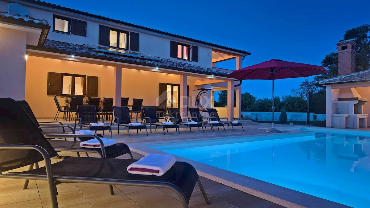 ISTRIA, BARBAN - Casa spaziosa con piscina