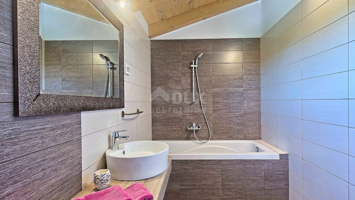 ISTRIA, BARBAN - Casa spaziosa con piscina