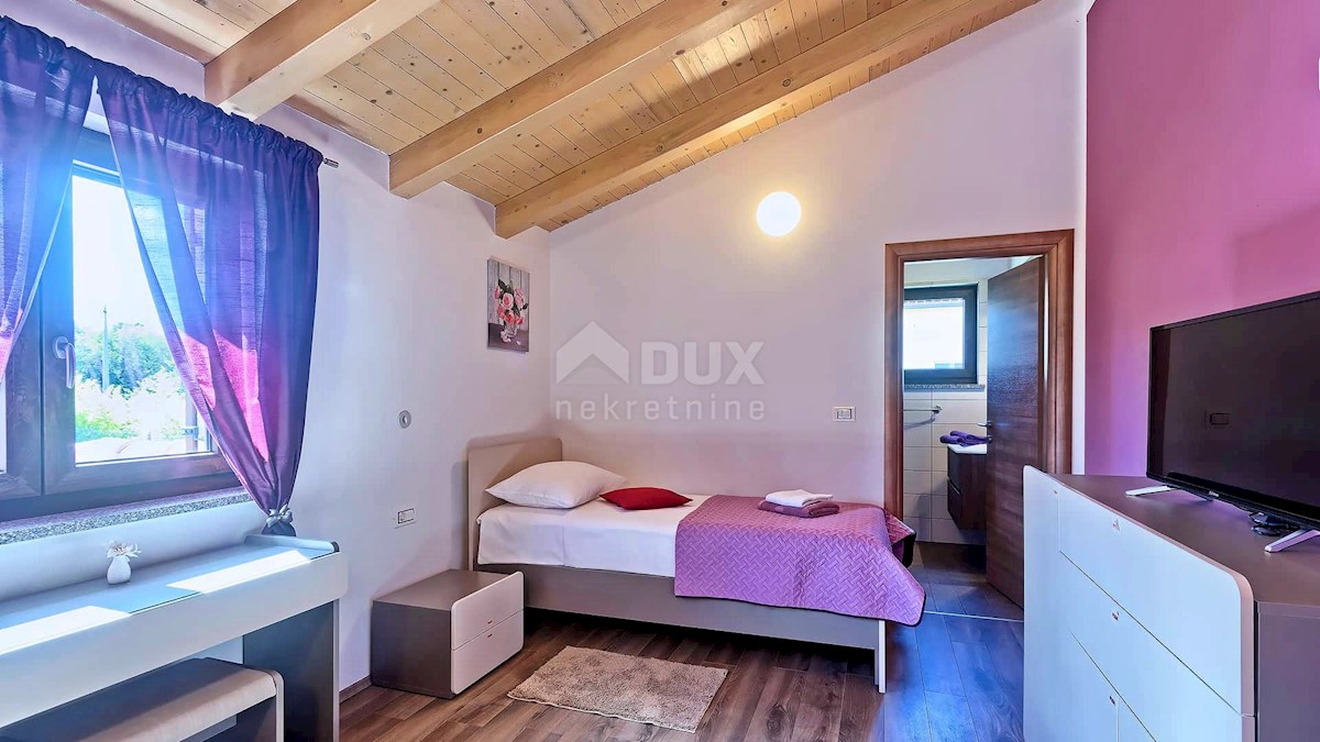 ISTRIA, BARBAN - Casa spaziosa con piscina