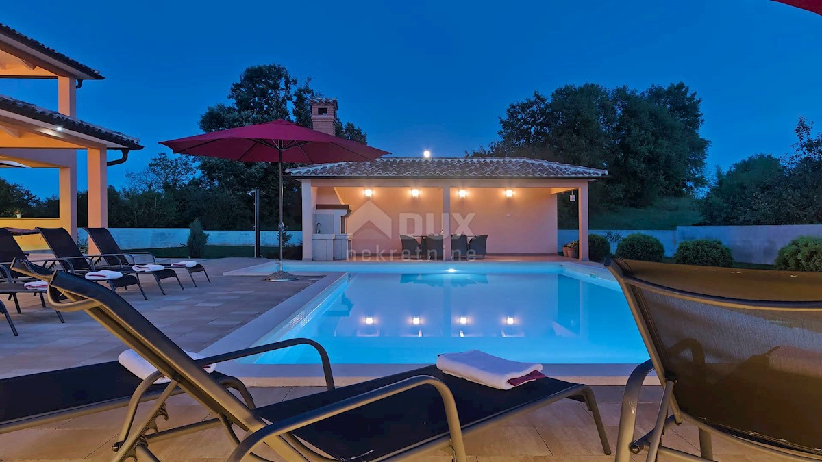 ISTRIA, BARBAN - Casa spaziosa con piscina