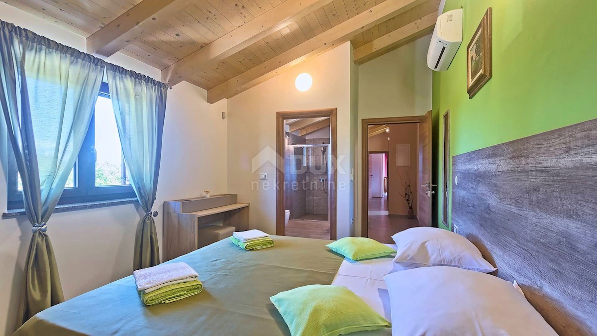 ISTRIA, BARBAN - Casa spaziosa con piscina