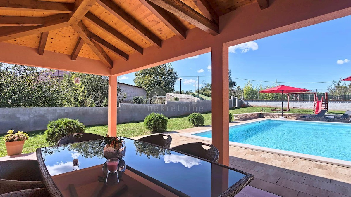 ISTRIA, BARBAN - Casa spaziosa con piscina