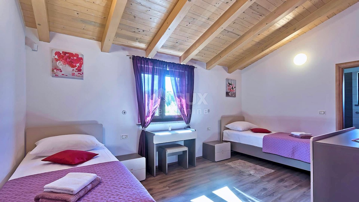 ISTRIA, BARBAN - Casa spaziosa con piscina