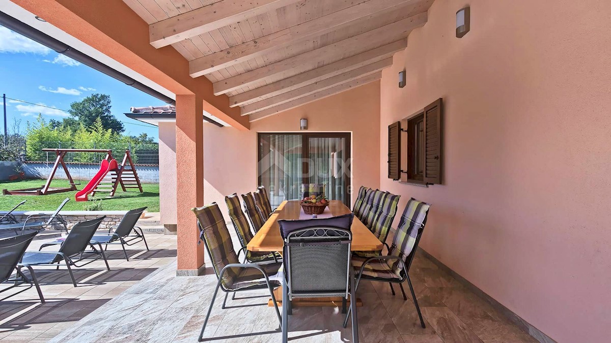 ISTRIA, BARBAN - Casa spaziosa con piscina