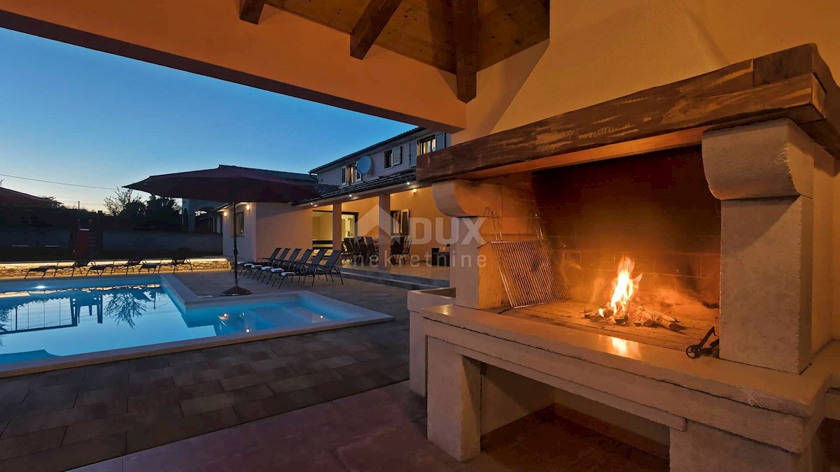 ISTRIA, BARBAN - Casa spaziosa con piscina