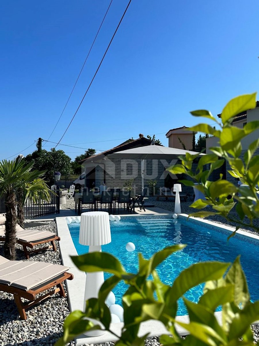 OPATIJA, POLJANE - Una bellissima villa con piscina e vista sul mare in una zona appartata, vicino a Opatija