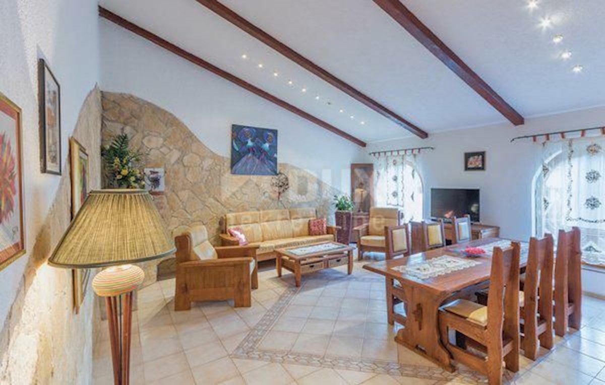 ISTRIA, LOBORIKA - Villa familiare di qualità in una posizione tranquilla