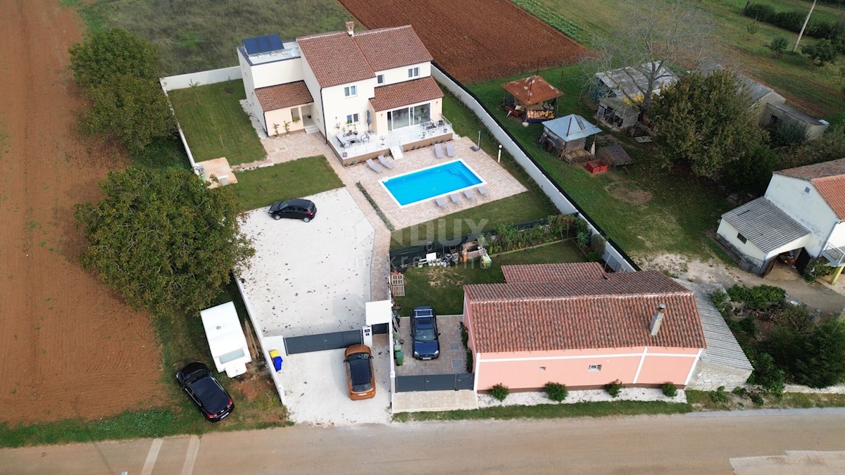 ISTRIA, BARBAN - Villa di pregio con annessa struttura