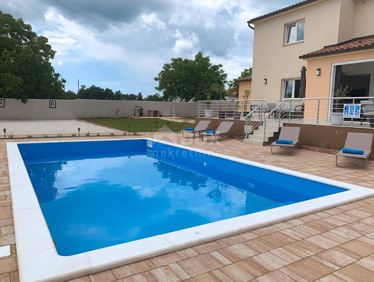 ISTRIA, BARBAN - Villa di pregio con annessa struttura