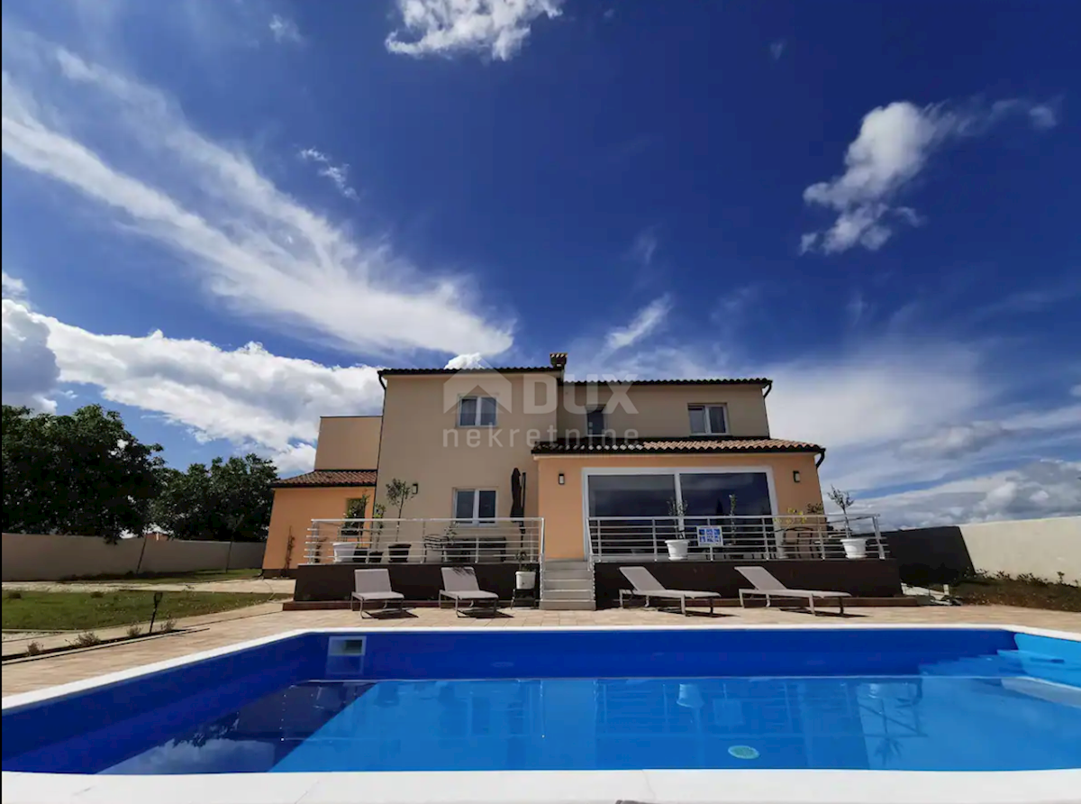 ISTRIA, BARBAN - Villa di pregio con annessa struttura