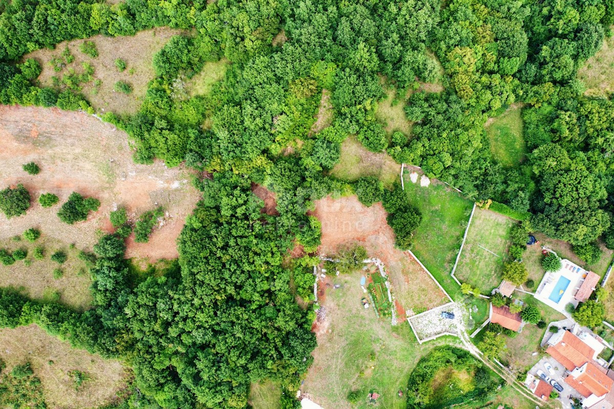 Terreno Barban, 1.471m2
