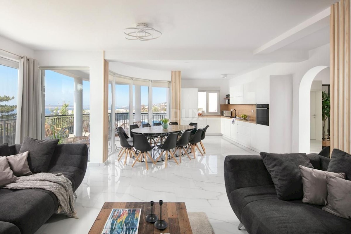 CRIKVENICA - Impressionante villa con vista mare!